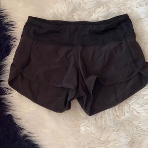 Black size 0 Lululemon shorts